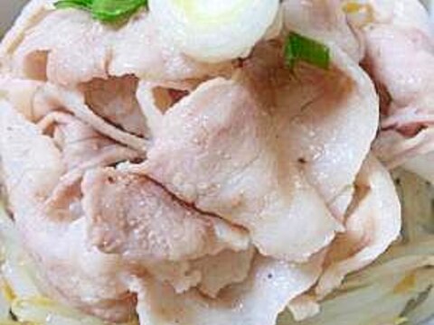 低カロリーでダイエットに◎もやしと豚肉の蒸し煮